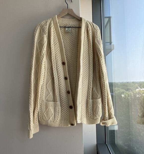 Mary Smith Design Sweaters - Vintage Mary Smith Design Ivory Wool Knit Aran Cable V-Neck Button Pockets Sz 8